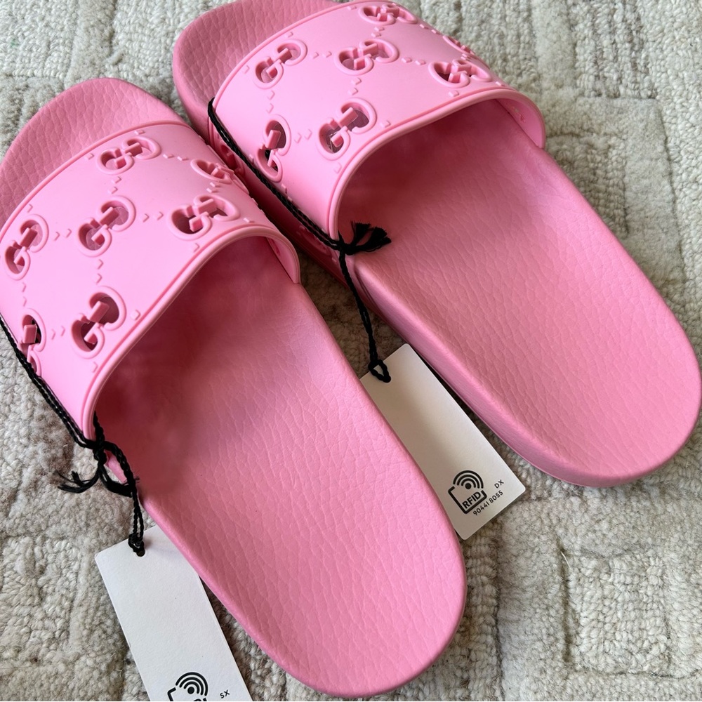 NIB Authentic Gucci Rubber GG Slide Sandals Slippers Rose 35 - Picture 4 of 5